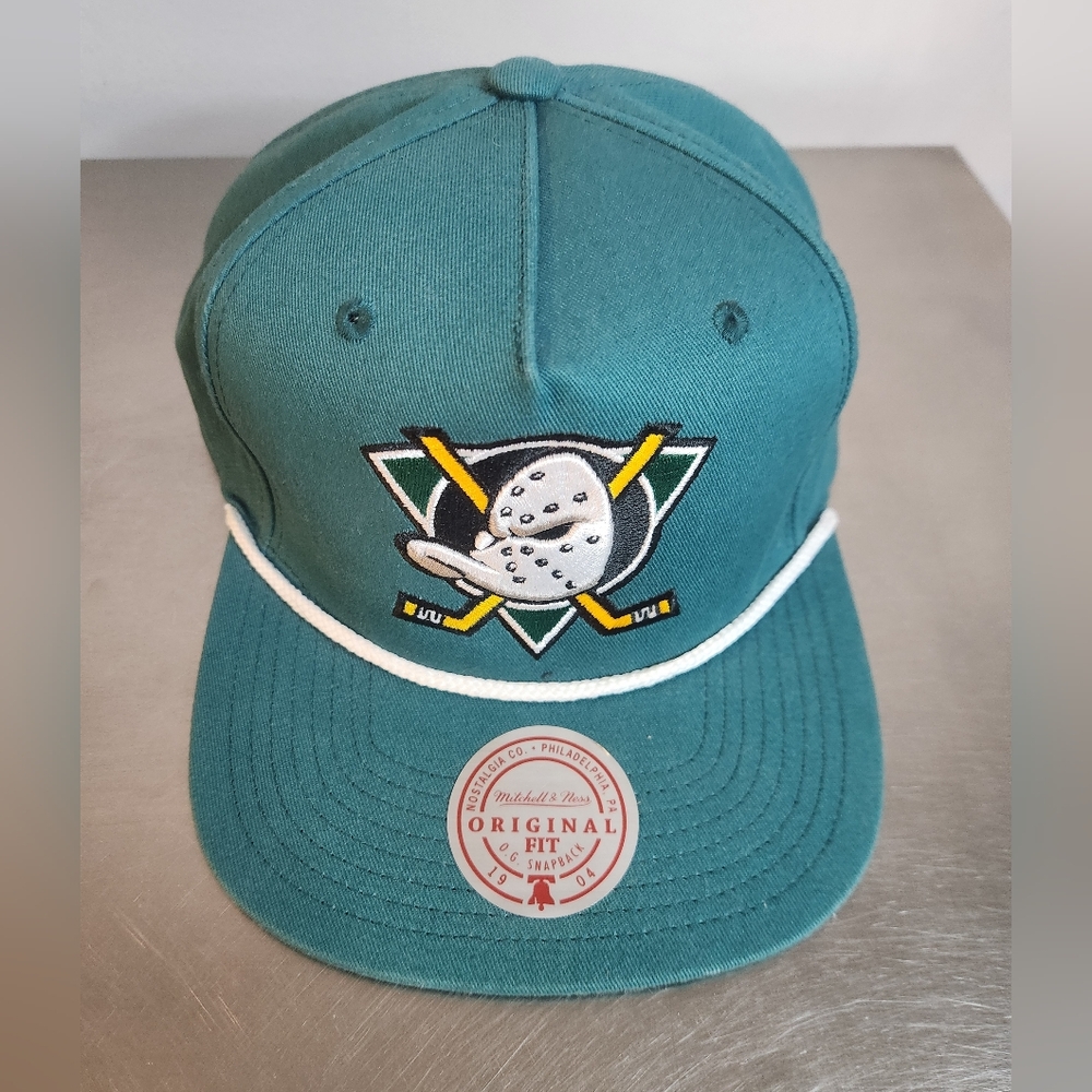 Mitchell & Ness Anaheim Mighty Ducks Cap - Picture 2 of 9